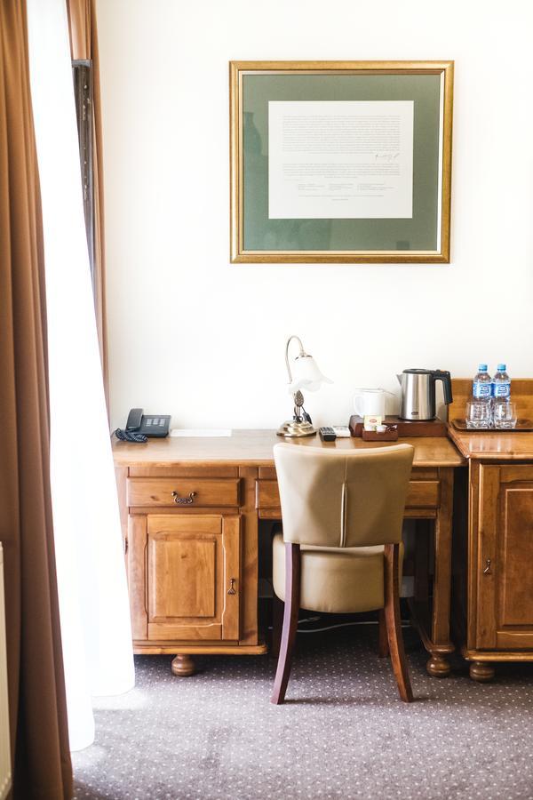 Hotel Eden Краков Экстерьер фото
